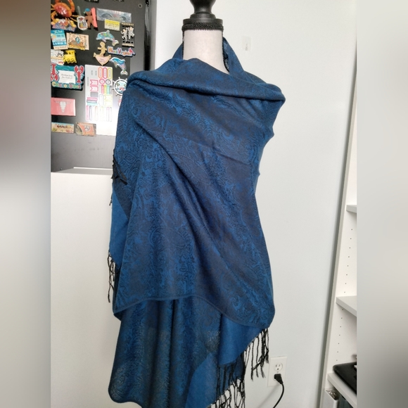 Pashmina Blue Scarf / Shawl - Picture 1 of 8